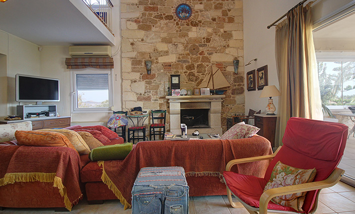 ΜΕΓΑΛΗ ΒΙΛΑ ΜΕ ΘΕΑ ΚΟΝΤΑ ΣΤΗΝ ΠΟΛΗ