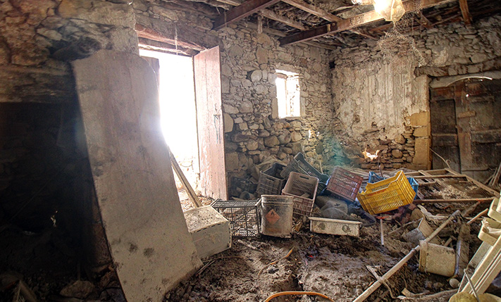 WITH ENCLOSED COURTYARD ON THE WAY TO ELAFONISI