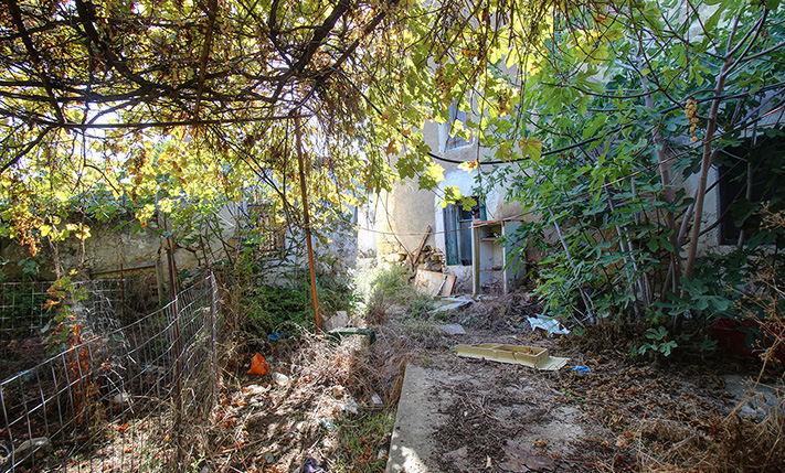 WITH ENCLOSED COURTYARD ON THE WAY TO ELAFONISI