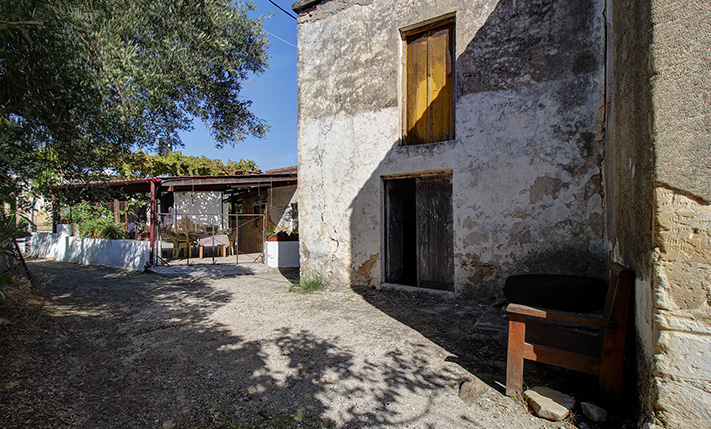 WITH ENCLOSED COURTYARD ON THE WAY TO ELAFONISI