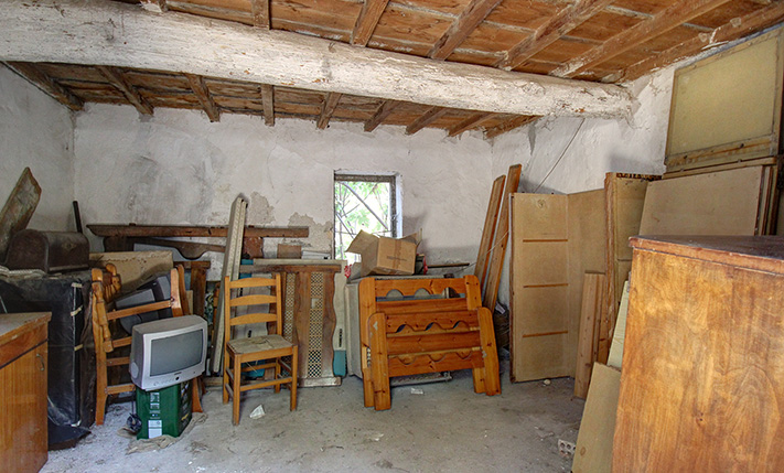 WITH ENCLOSED COURTYARD ON THE WAY TO ELAFONISI