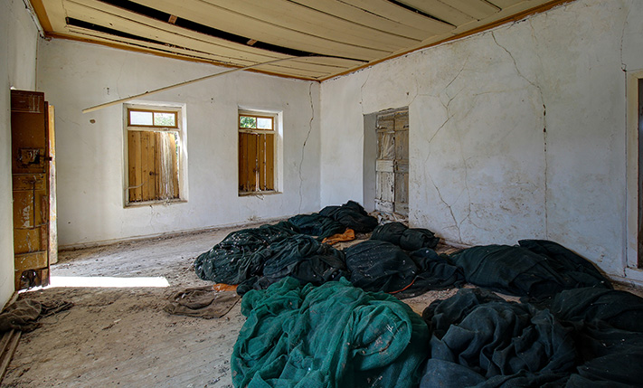 WITH ENCLOSED COURTYARD ON THE WAY TO ELAFONISI