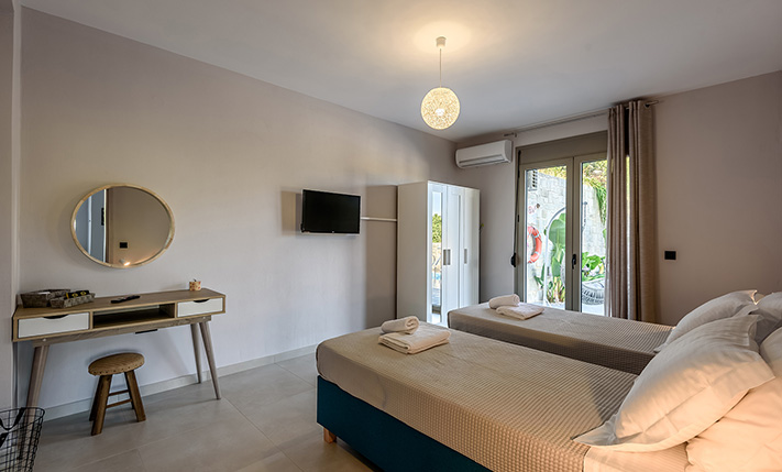 LUXURIOUS BUILDING OF 2 SPACIOUS APARTMENTS