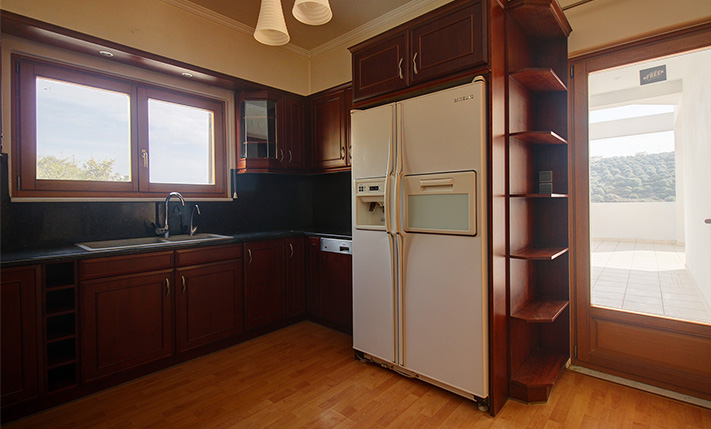 LUXURIOUS BUILDING OF 2 SPACIOUS APARTMENTS