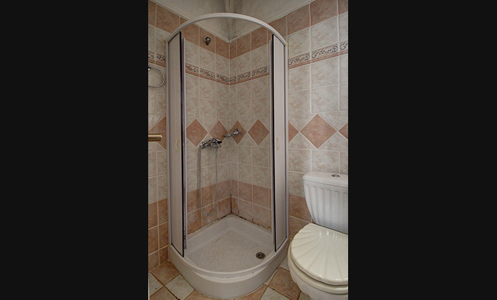 LUXURIOUS BUILDING OF 2 SPACIOUS APARTMENTS