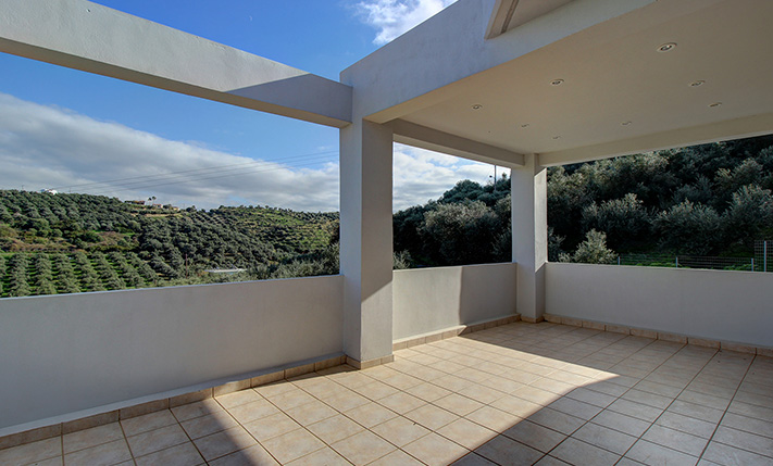 LUXURIOUS BUILDING OF 2 SPACIOUS APARTMENTS