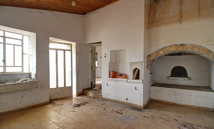 GROUND FLOOR VILLAGE HOUSE ON A SPACIOUS PLOT