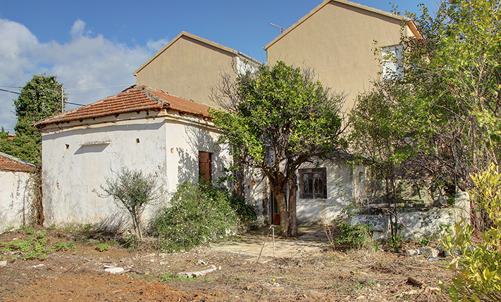 GROUND FLOOR VILLAGE HOUSE ON A SPACIOUS PLOT