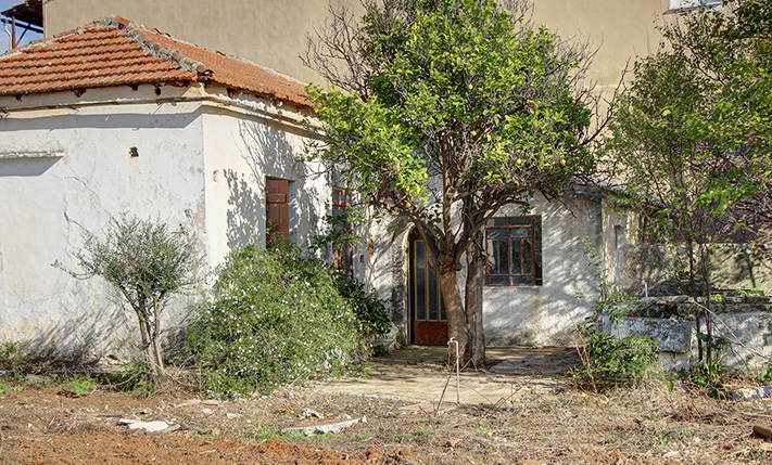 GROUND FLOOR VILLAGE HOUSE ON A SPACIOUS PLOT