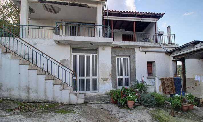 2-FAMILY STONE BUILDING FOR RESTORATION