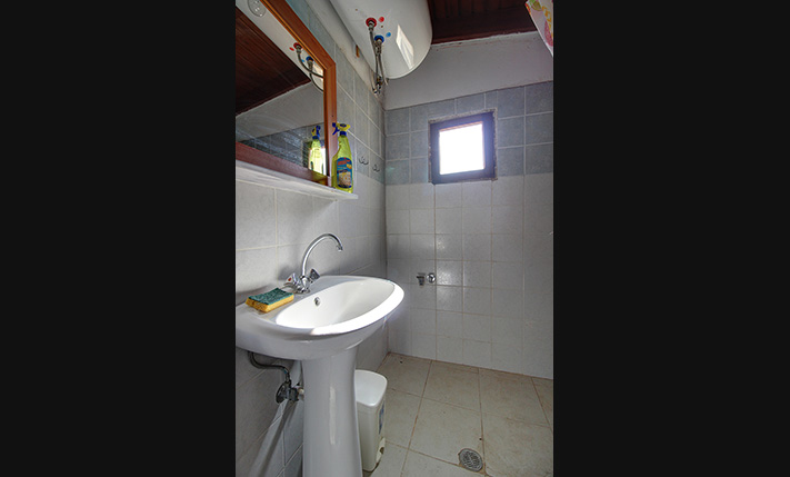 2-FAMILY STONE BUILDING FOR RESTORATION