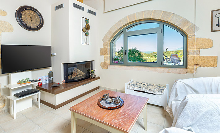 RESTORED STONE HOUSE WITH PANORAMIC VIEWS