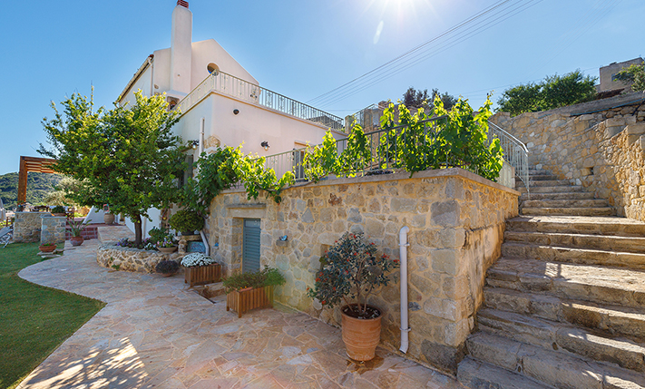 RESTORED STONE HOUSE WITH PANORAMIC VIEWS