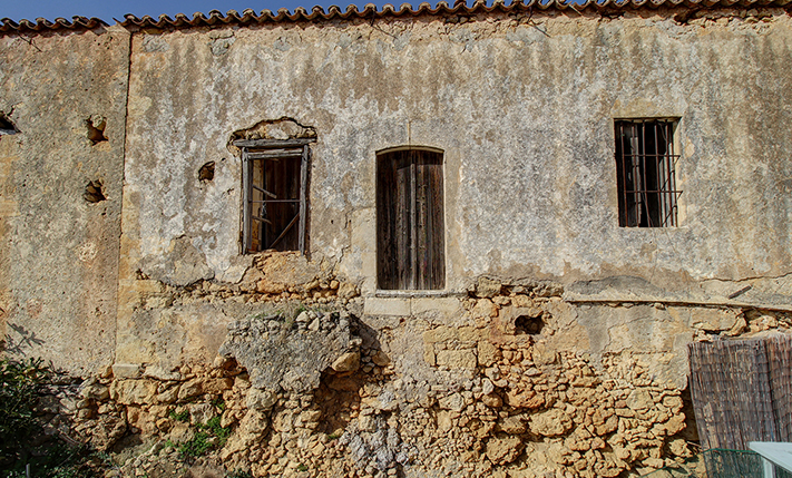 RESTORED STONE HOUSE WITH PANORAMIC VIEWS