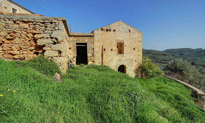 RESTORED STONE HOUSE WITH PANORAMIC VIEWS