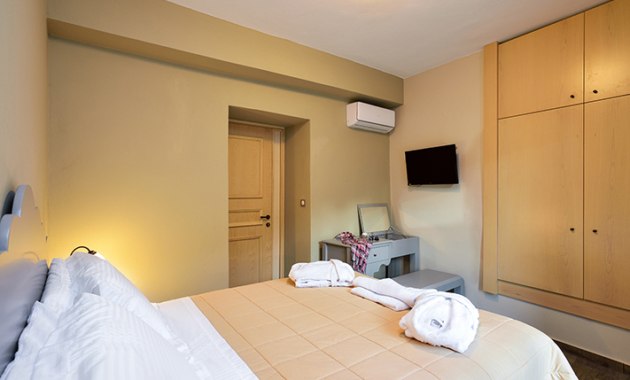 LUXURIOUS VILLAGE HOUSE IN A LIVELY VILLAGE