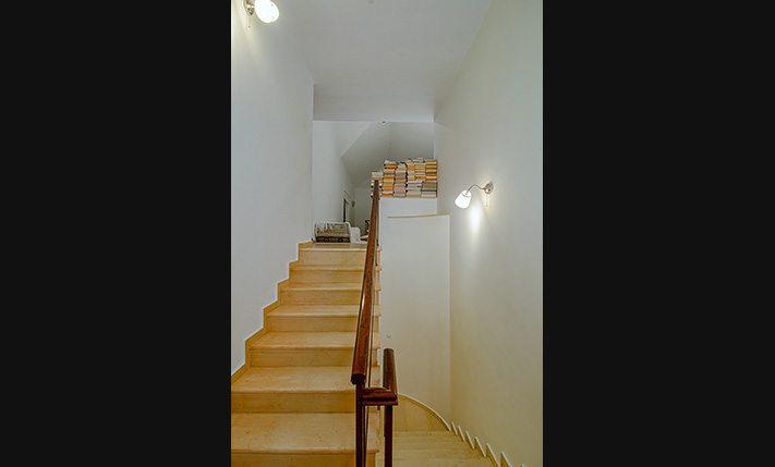 OVERLOOKING PLATANIAS WITH UNOBSTRUCTED VIEWS