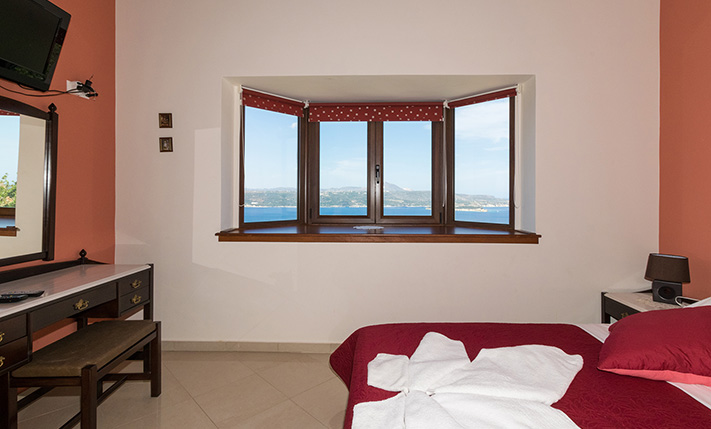 CLOSE TO THE CITY, OVERLOOKING SOUDA BAY