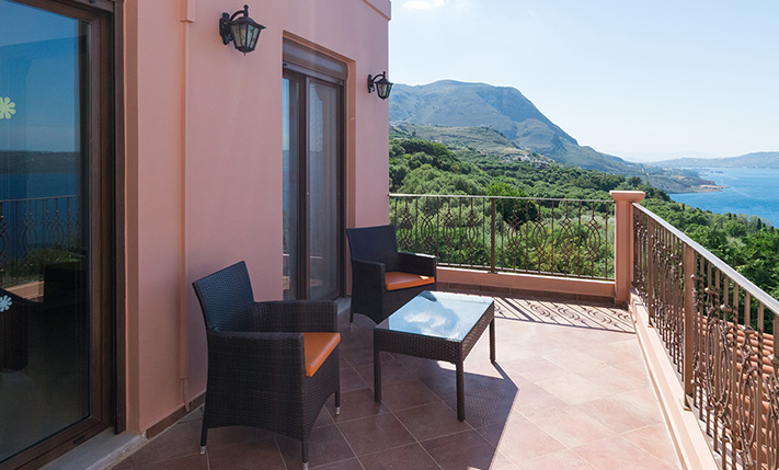 CLOSE TO THE CITY, OVERLOOKING SOUDA BAY