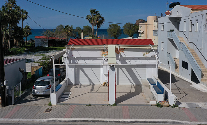 MIXED-USE PROPERTY NEAR THE BEACH