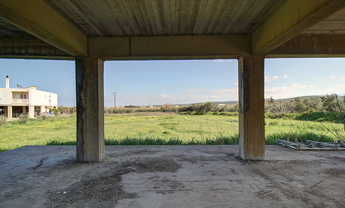 LARGE STRUCTURE TO FINISH AS A BUNGALOW