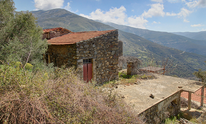 UNCONVERTED FARM-HOUSE WITH VIEWS & GARDEN