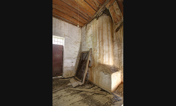 UNCONVERTED FARM-HOUSE WITH VIEWS & GARDEN