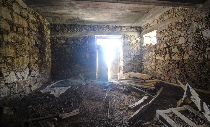 UNCONVERTED FARM-HOUSE WITH VIEWS & GARDEN