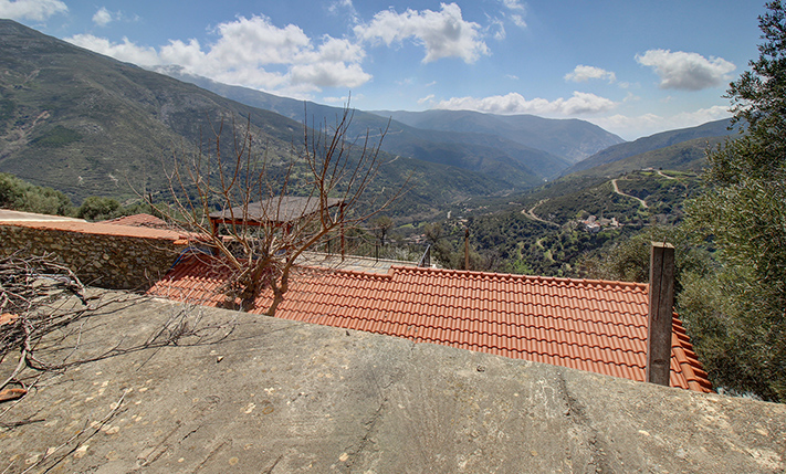 UNCONVERTED FARM-HOUSE WITH VIEWS & GARDEN