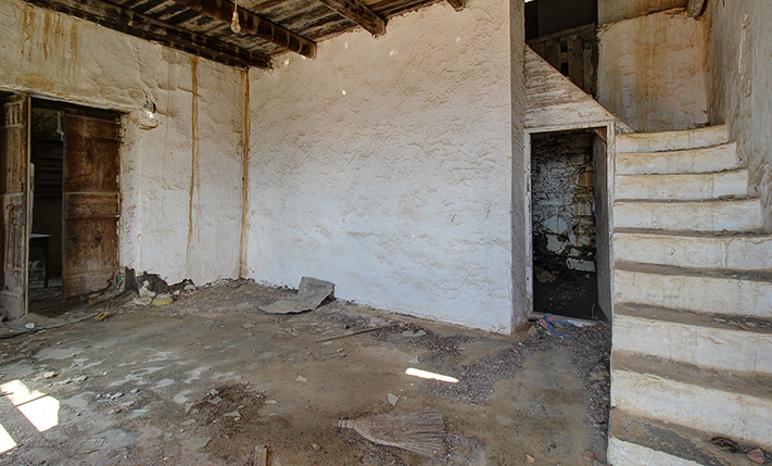 UNCONVERTED FARM-HOUSE WITH VIEWS & GARDEN