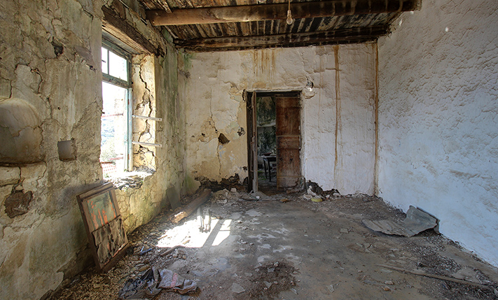 UNCONVERTED FARM-HOUSE WITH VIEWS & GARDEN