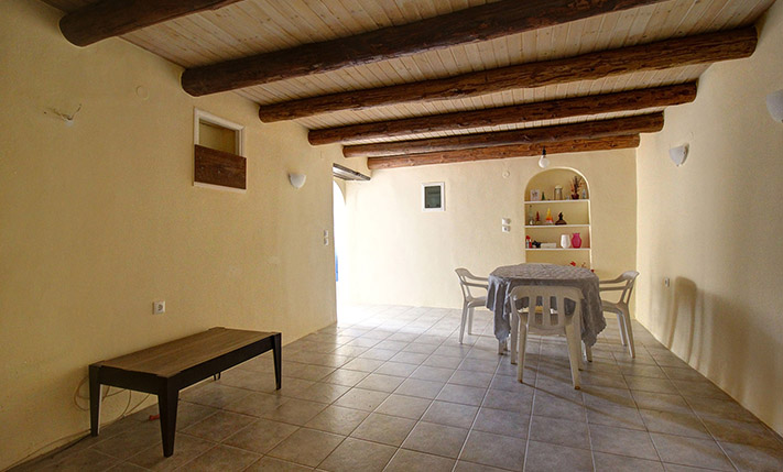 RESTORED STONE HOUSE WITH FURTHER POTENTIAL