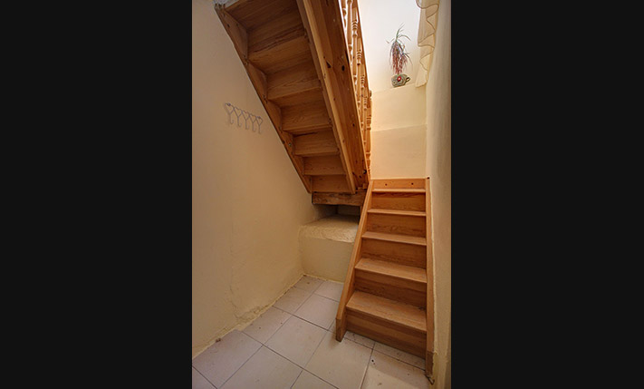 RESTORED STONE HOUSE WITH FURTHER POTENTIAL