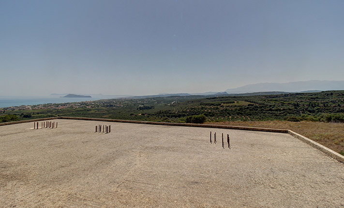 UNDOUBTED POTENTIAL & IMPOSING 270° VIEWS