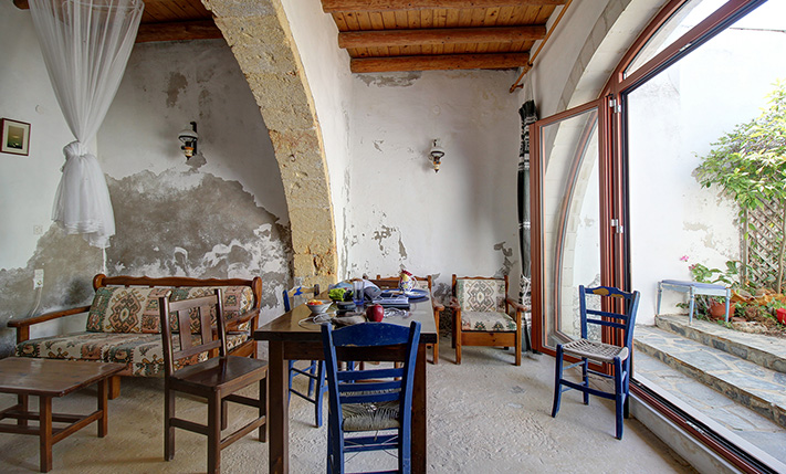 2-FAMILY STONE BUILDING WITH SEA VIEWS