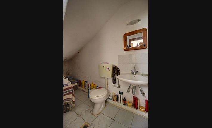 2-FAMILIEN-STEINGEBÄUDE MIT MEERBLICK