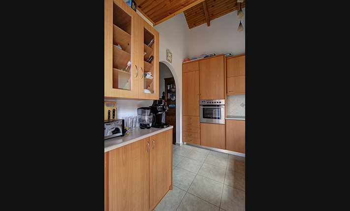 DETACHED, WITH A GUESTS' HOUSE & PRIVATE GARDEN