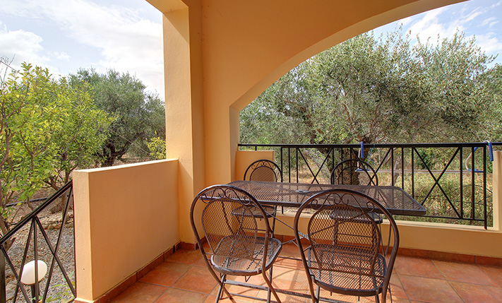 DETACHED, WITH A GUESTS' HOUSE & PRIVATE GARDEN