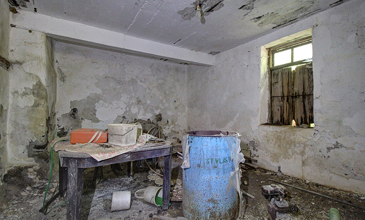 FARM HOUSE IN AN ABANDONED NEIGHBORHOOD