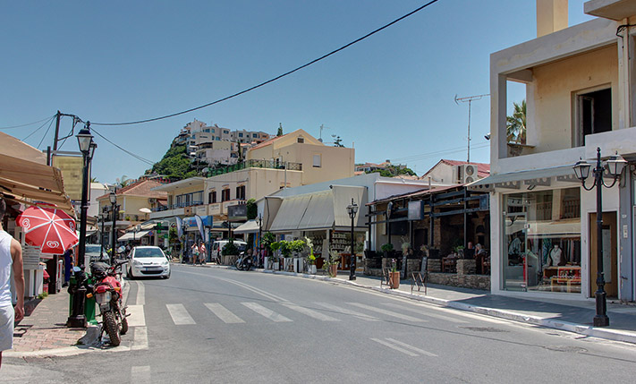 HOUSE & RETAIL PROPERTY STEPS FROM THE BEACH
