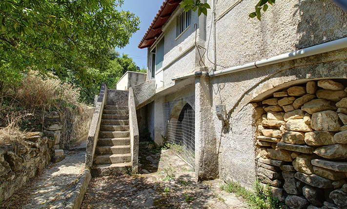 VILLAGE HOUSE IN AN OLD VENETIAN COMPLEX