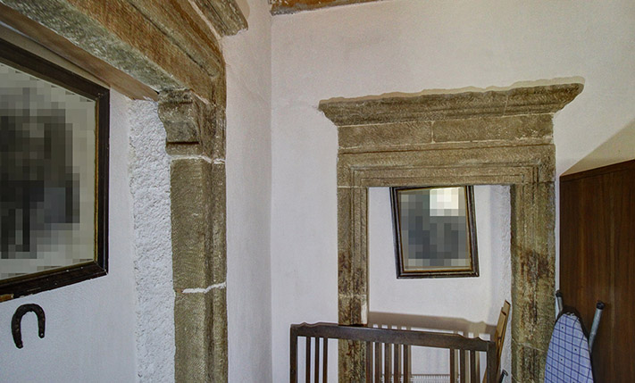 VILLAGE HOUSE IN AN OLD VENETIAN COMPLEX