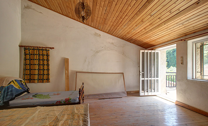 VILLAGE HOUSE IN AN OLD VENETIAN COMPLEX