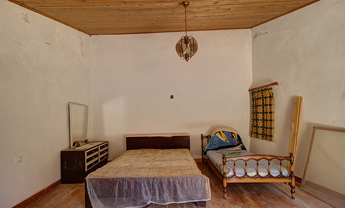 VILLAGE HOUSE IN AN OLD VENETIAN COMPLEX