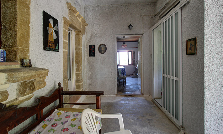VILLAGE HOUSE IN AN OLD VENETIAN COMPLEX