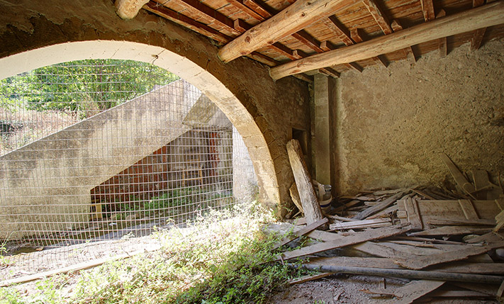 VILLAGE HOUSE IN AN OLD VENETIAN COMPLEX