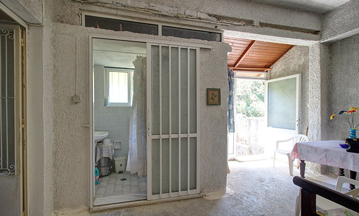 VILLAGE HOUSE IN AN OLD VENETIAN COMPLEX