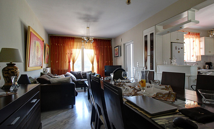 GROUND APT WITH PRIVATE PARKING NEAR THE CITY