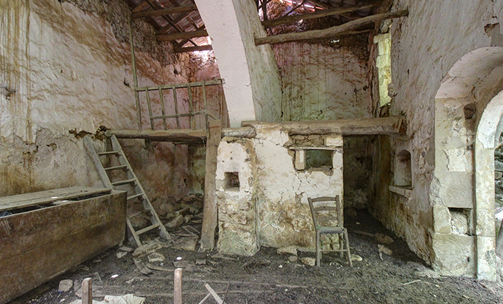 DETACHED WITH POTENTIAL ON A SPACIOUS PLOT