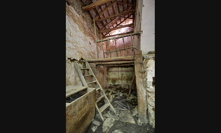 DETACHED WITH POTENTIAL ON A SPACIOUS PLOT